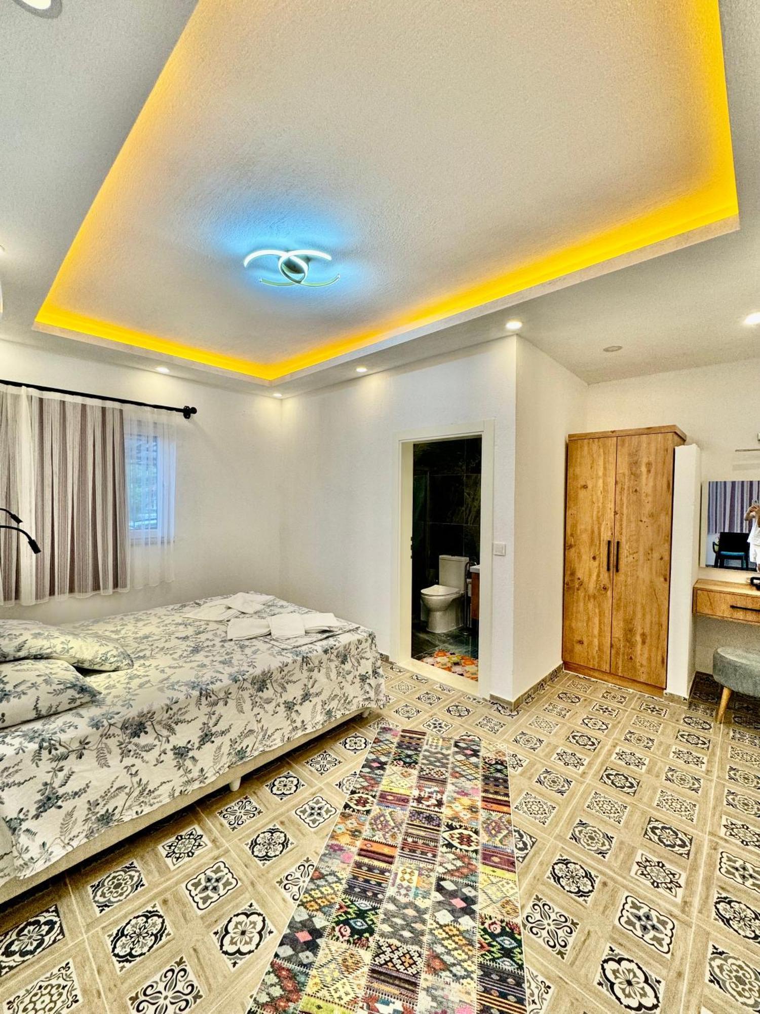 Rose Hotel B&B Патара Экстерьер фото